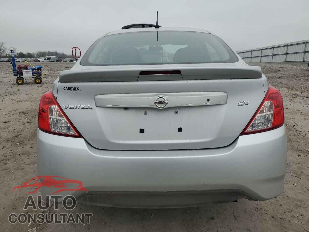 NISSAN VERSA 2019 - 3N1CN7AP6KL856494