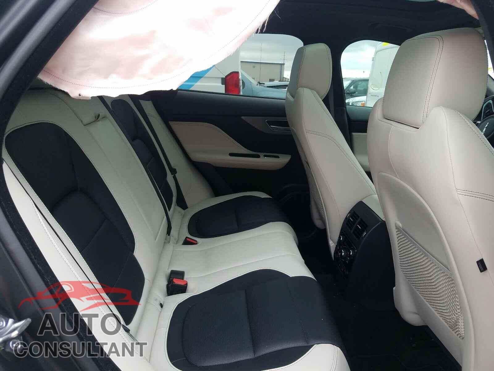 JAGUAR F-PACE 2018 - SADCM2FV3JA298303