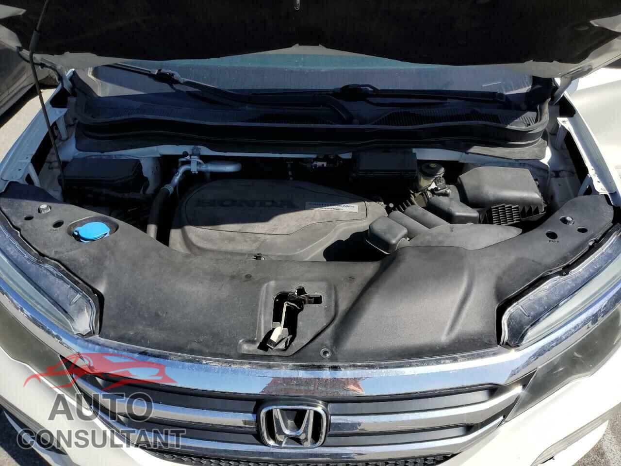 HONDA PILOT 2017 - 5FNYF5H15HB011486