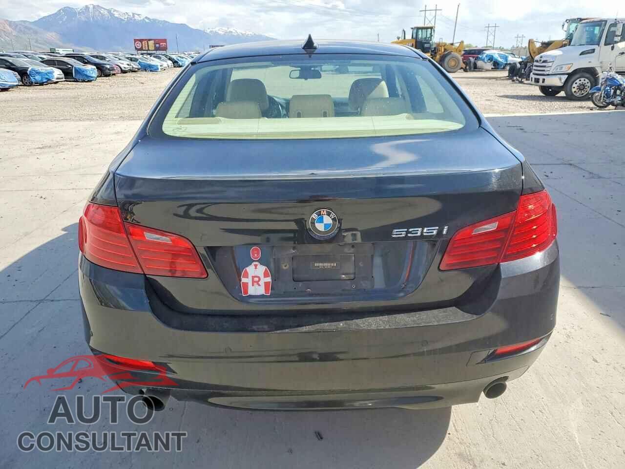 BMW 5 SERIES 2014 - WBA5B1C55ED480076