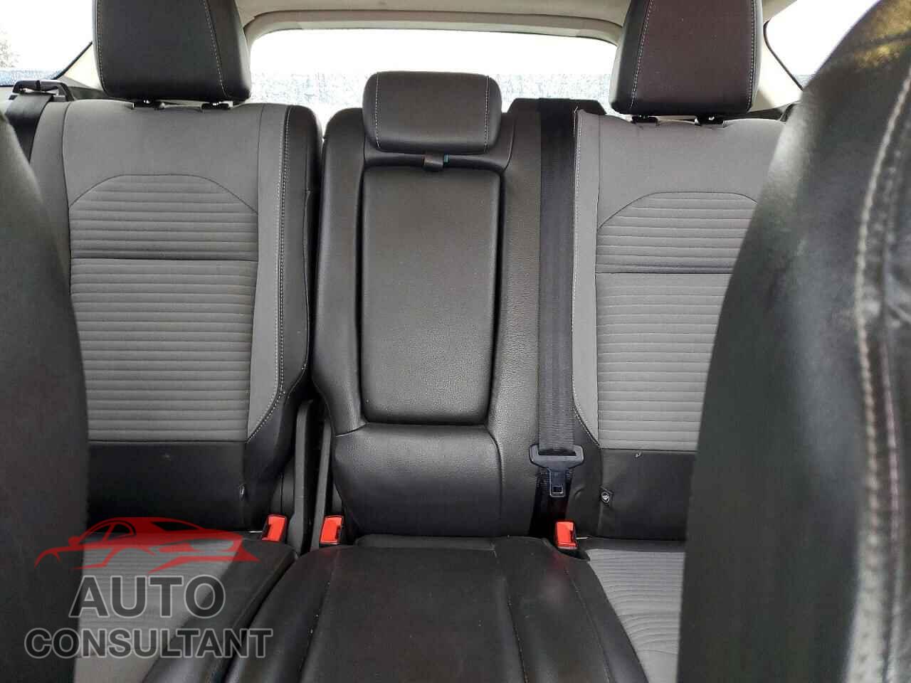 FORD ESCAPE 2017 - 1FMCU0G97HUA92035
