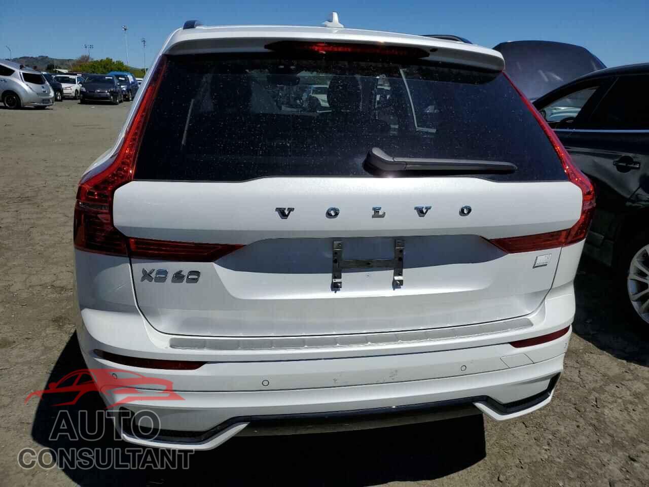 VOLVO XC60 PLUS 2024 - YV4H60DL3R1761812