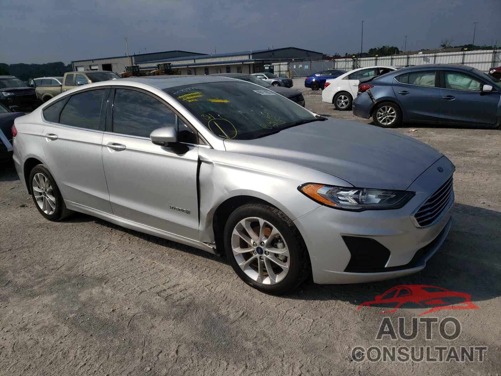 FORD FUSION 2019 - 3FA6P0LU2KR105488