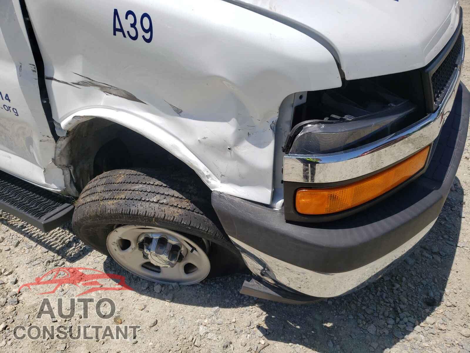 CHEVROLET EXPRESS 2017 - 1GAZGPFG2H1262732