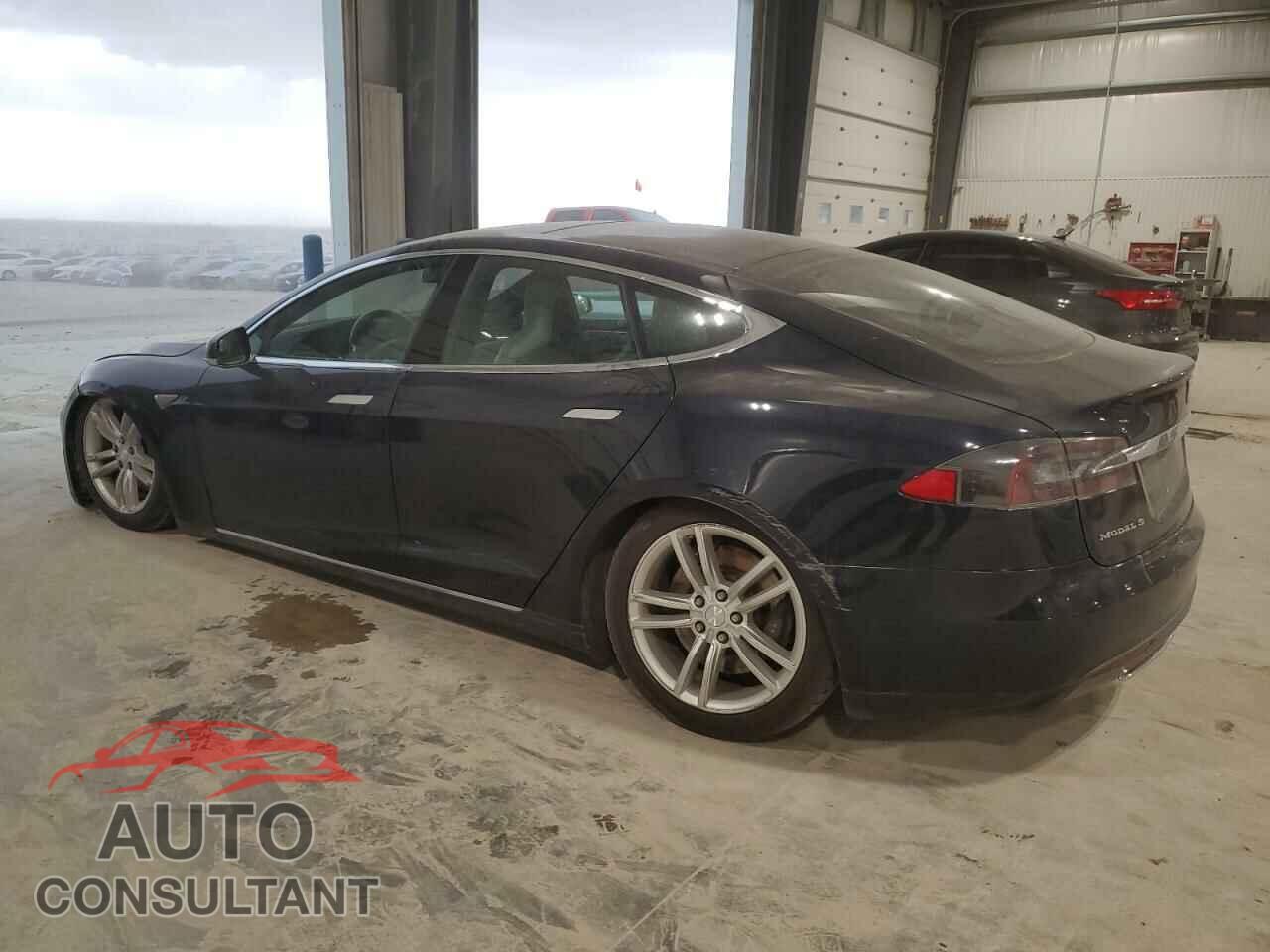 TESLA MODEL S 2015 - 5YJSA1H29FF081527
