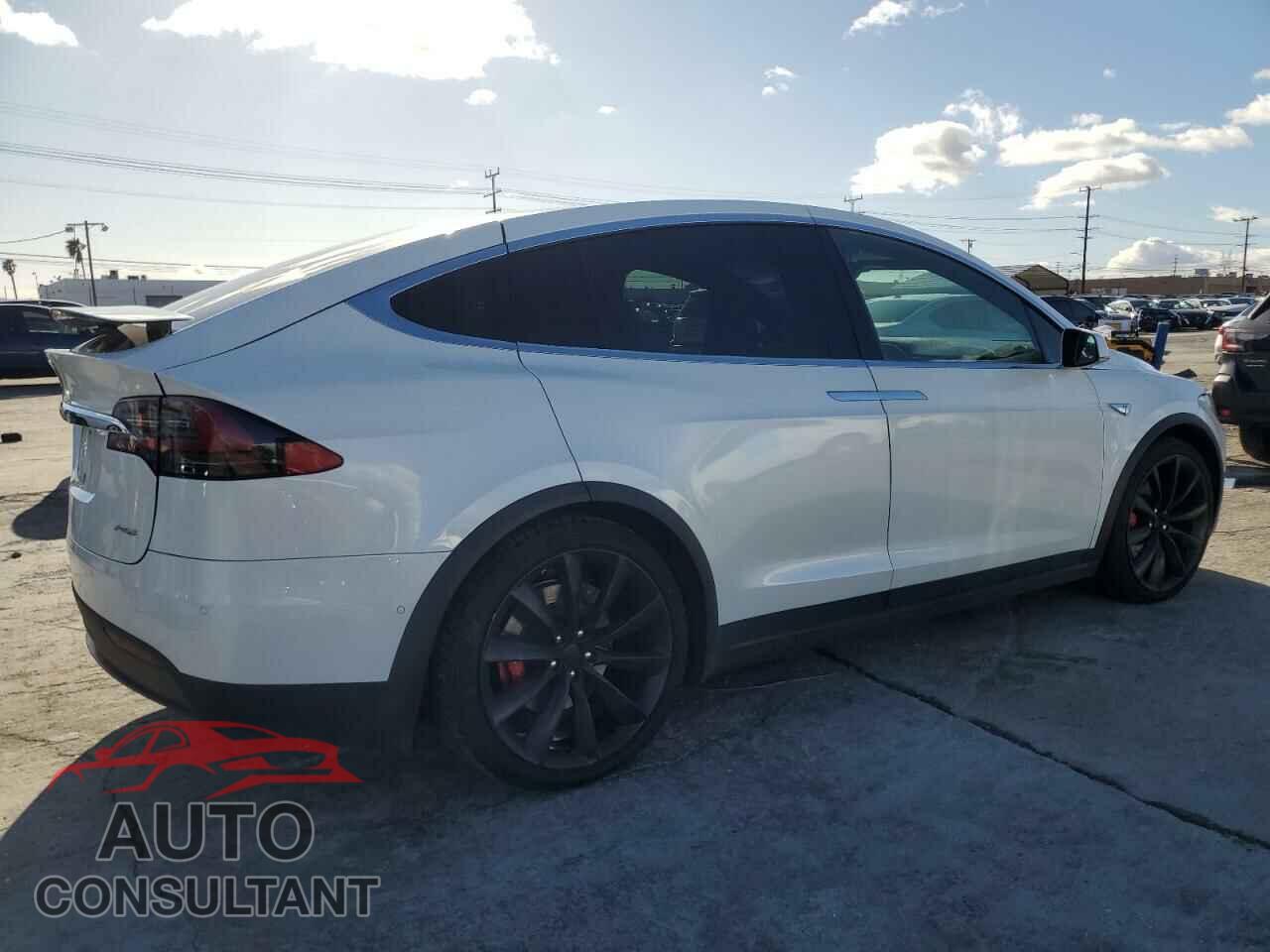 TESLA MODEL X 2016 - 5YJXCBE48GF000255
