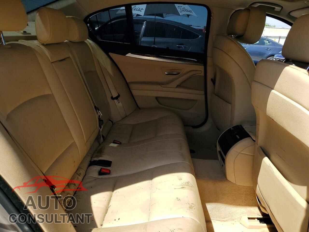 BMW 5 SERIES 2011 - WBAFR1C54BC750643