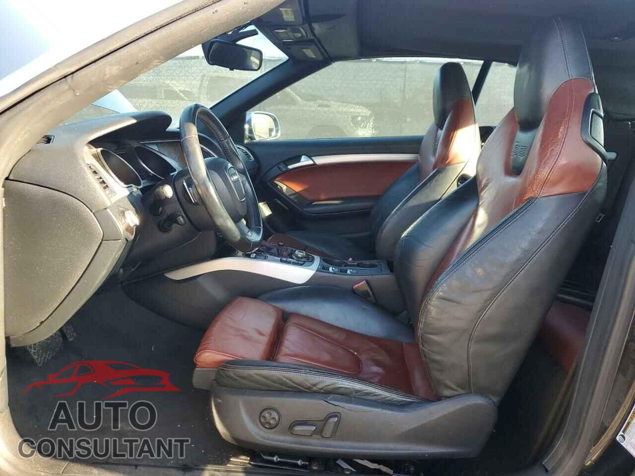 AUDI S5/RS5 2010 - WAUCGAFH7AN012868