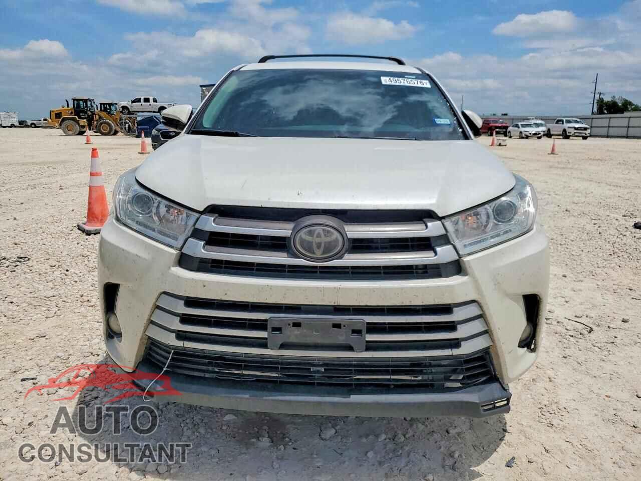 TOYOTA HIGHLANDER 2018 - 5TDZZRFH8JS247876