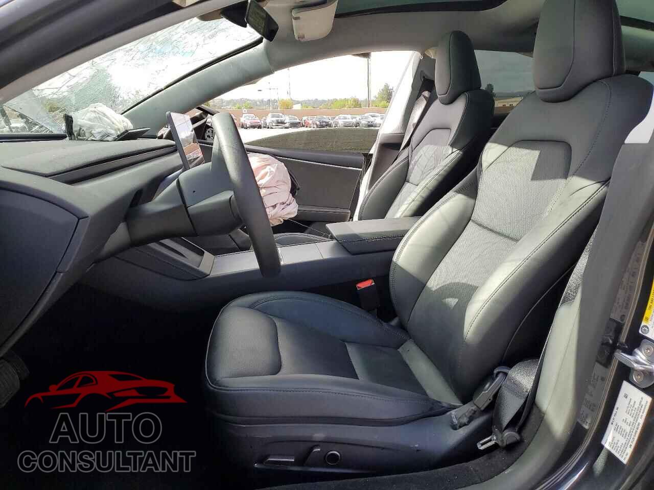 TESLA MODEL 3 2025 - 5YJ3E1EA8SF082991