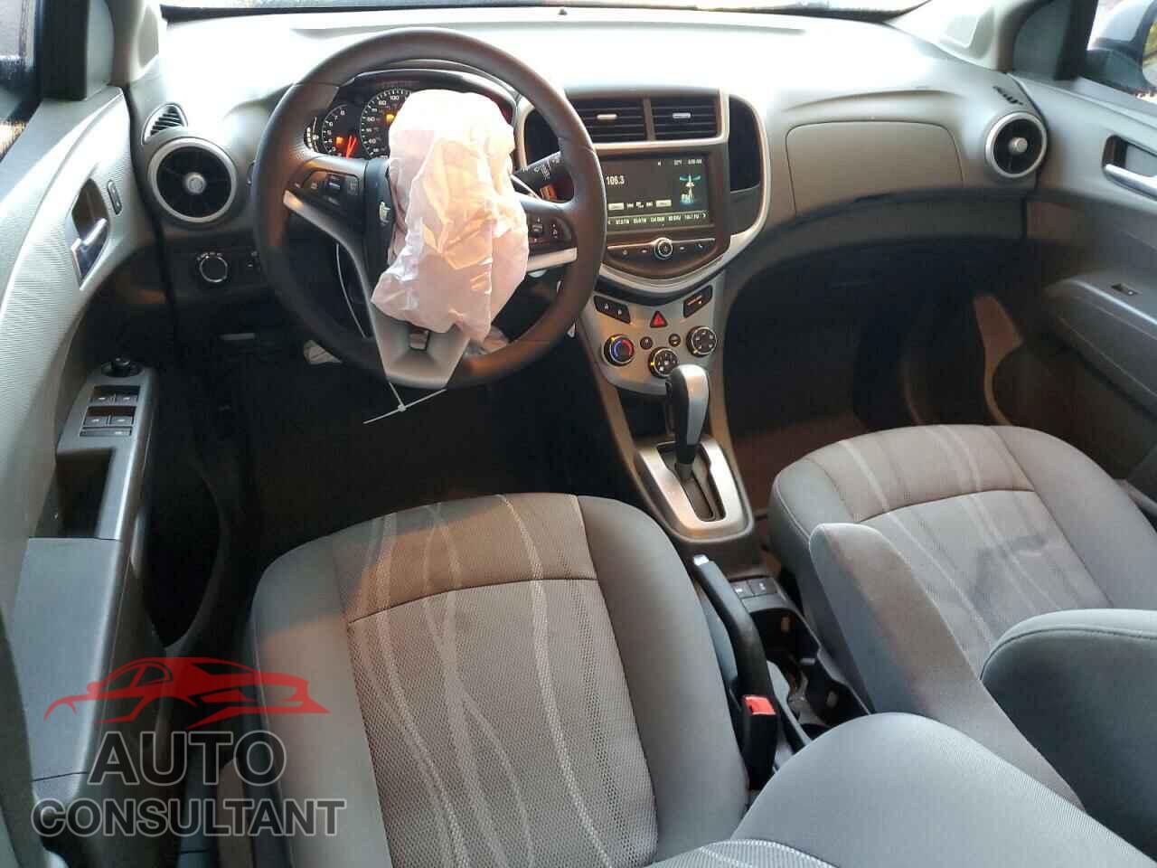 CHEVROLET SONIC 2017 - 1G1JD5SH5H4178136