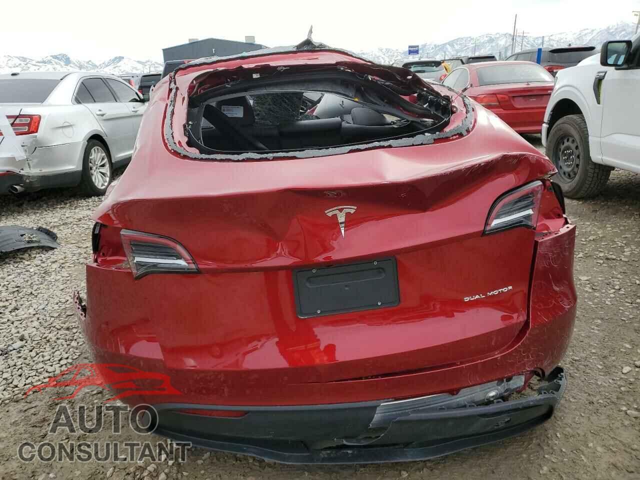 TESLA MODEL Y 2025 - 7SAYGAEE5SF307924