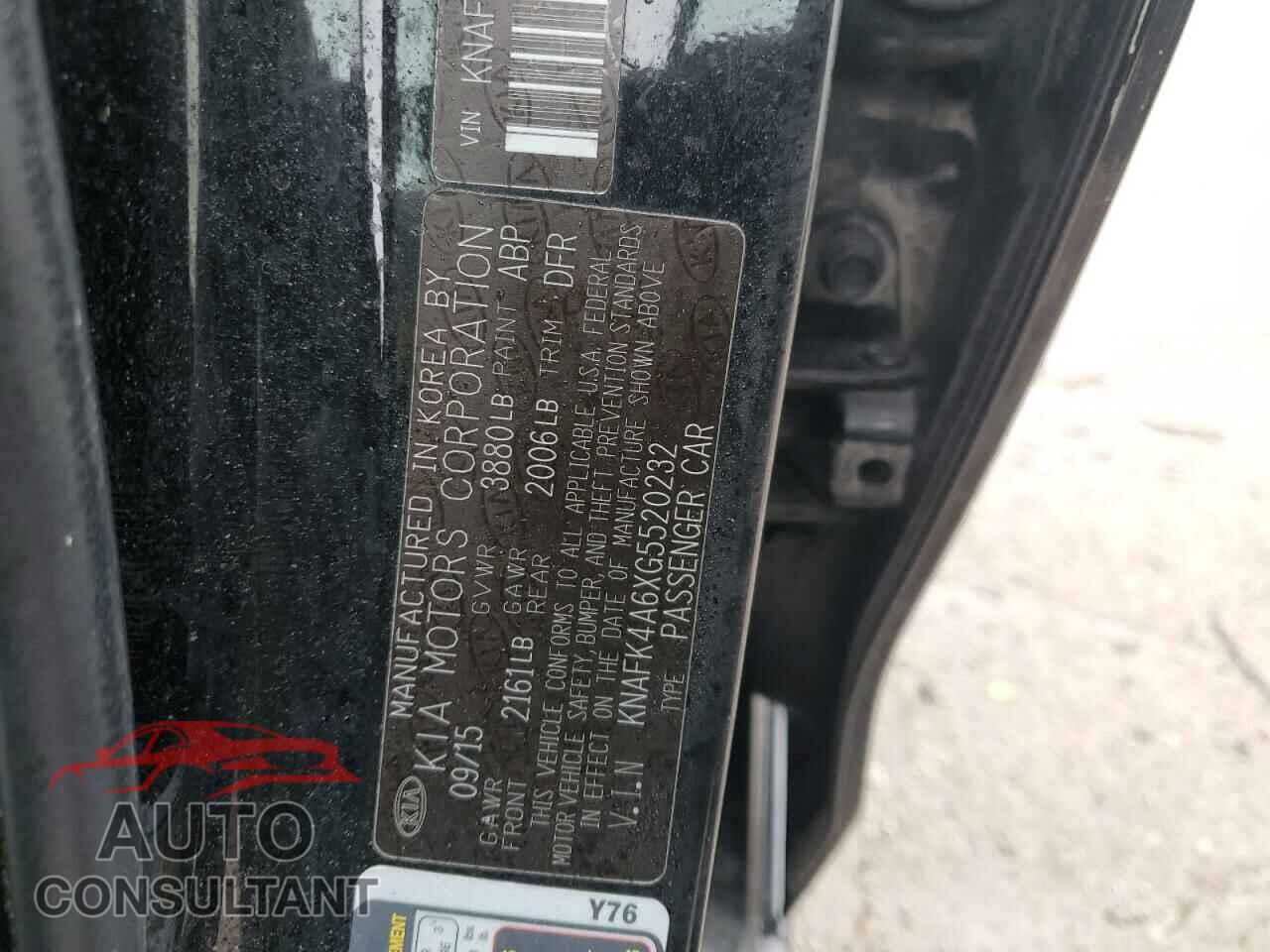 KIA FORTE 2016 - KNAFK4A6XG5520232