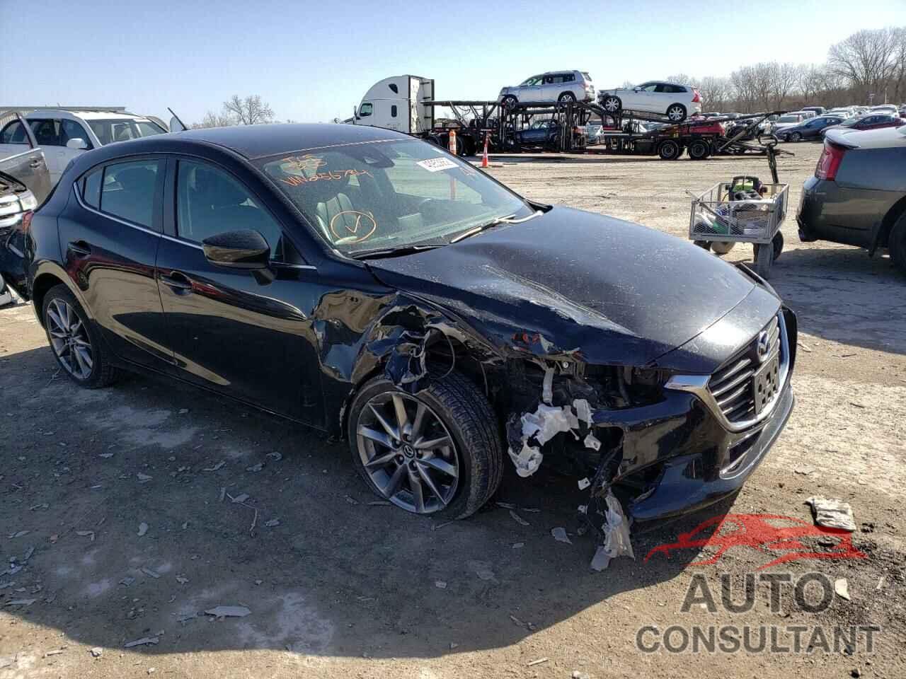 MAZDA 3 2018 - 3MZBN1L39JM256784