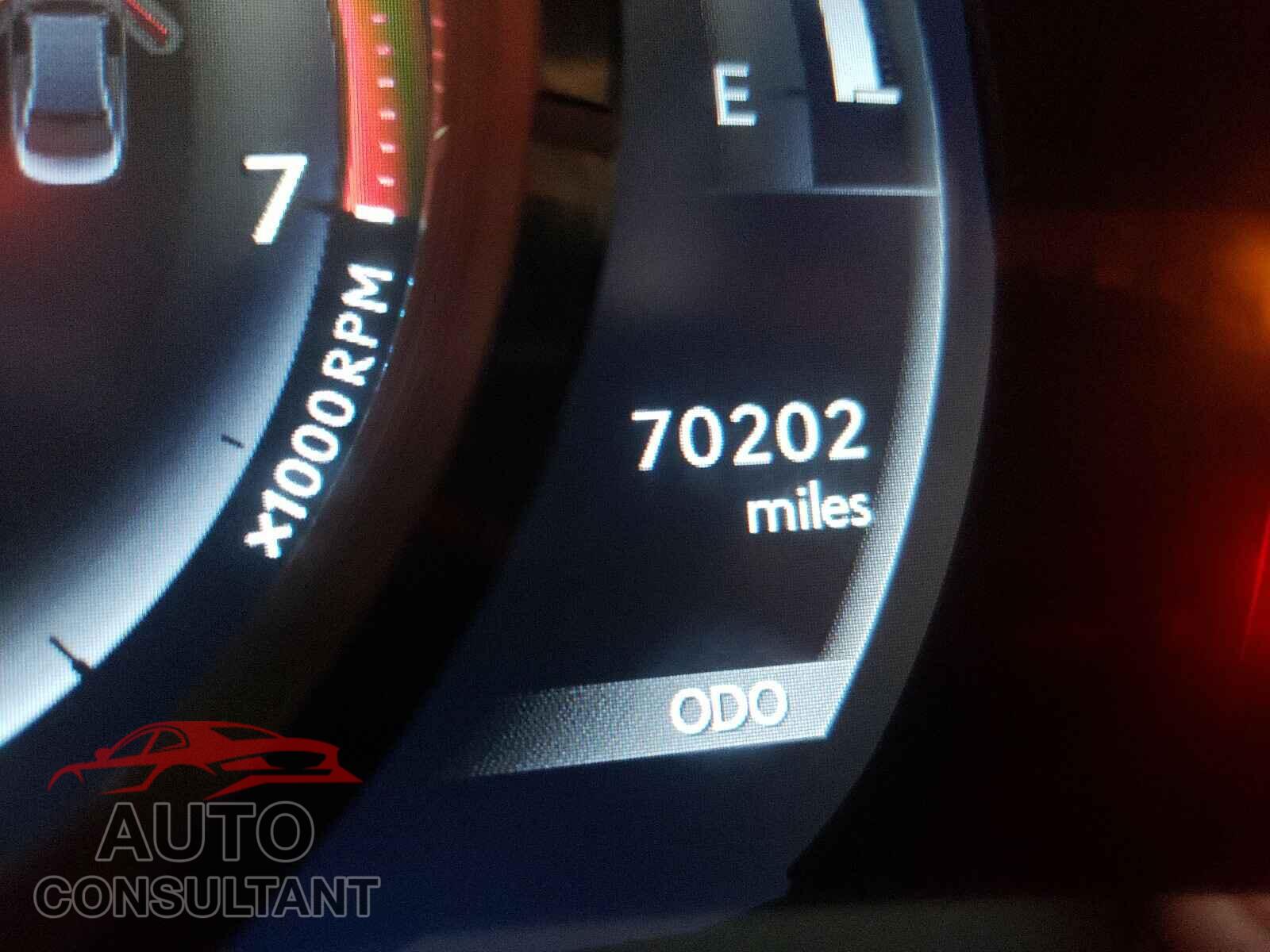 LEXUS IS 2017 - JTHBA1D20H5041572