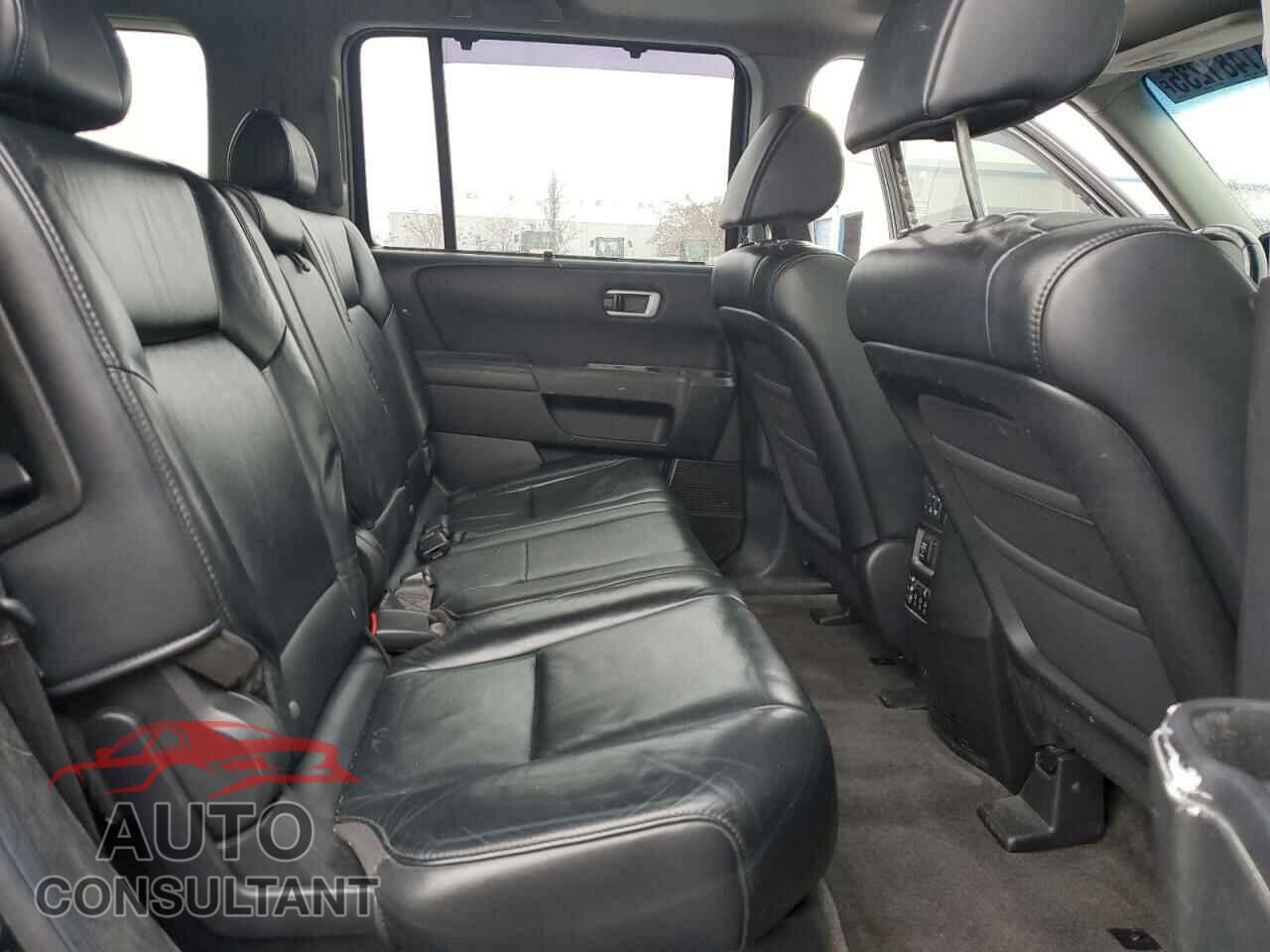 HONDA PILOT 2011 - 5FNYF3H97BB057516