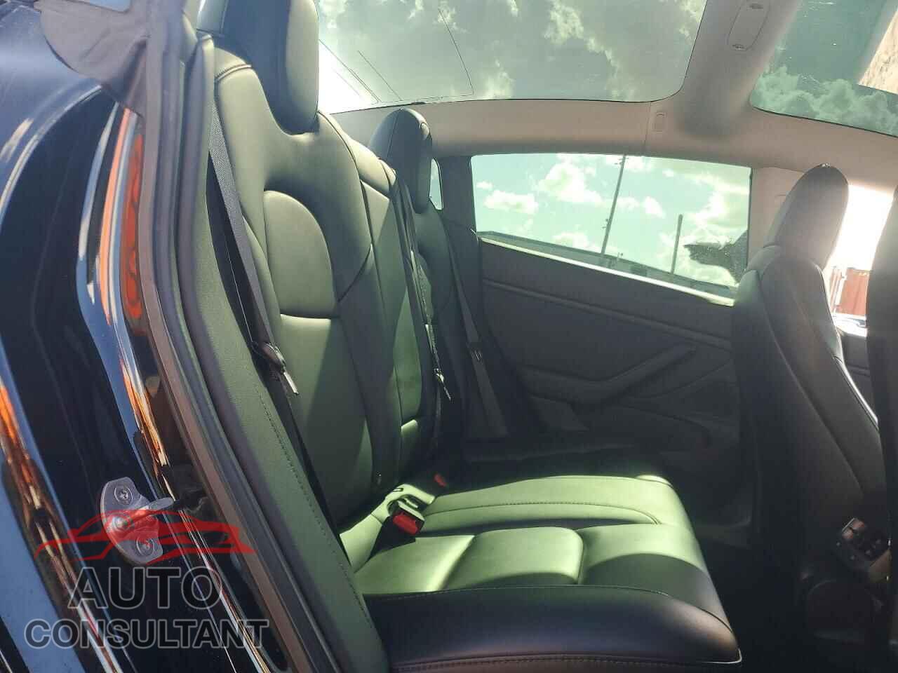 TESLA MODEL 3 2019 - 5YJ3E1EA2KF306594