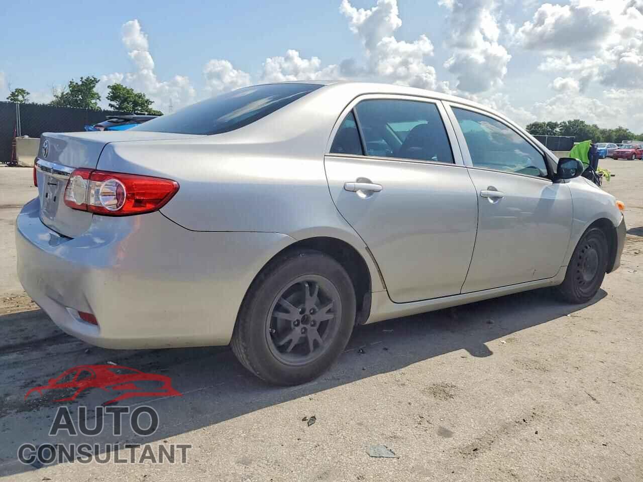 TOYOTA COROLLA 2013 - 2T1BU4EE9DC965802