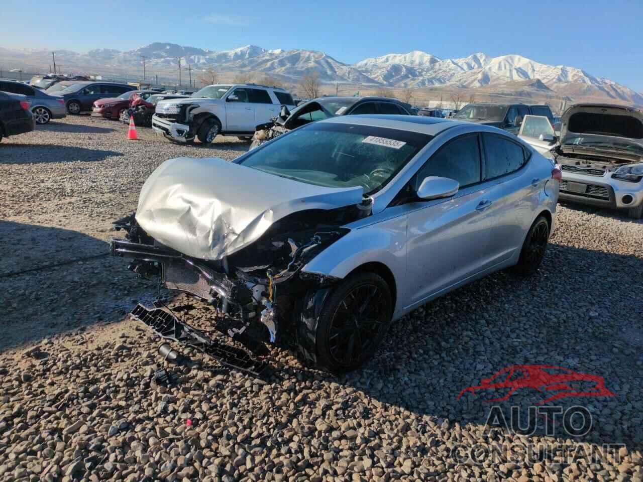 HYUNDAI ELANTRA 2012 - KMHDH4AE2CU352002