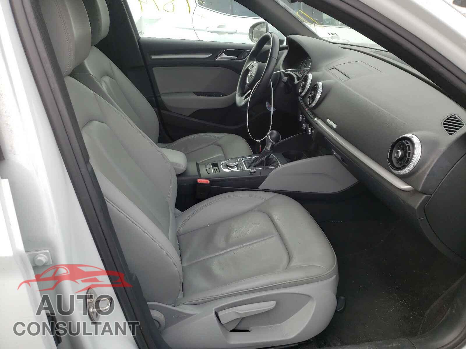 AUDI A3 2017 - WAUAUGFF6H1039983