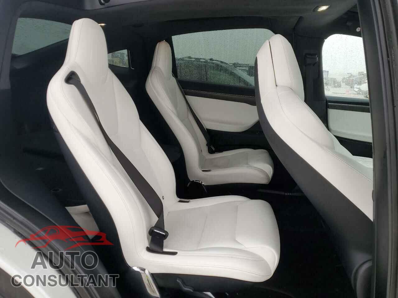 TESLA MODEL X 2017 - 5YJXCBE22HF076134