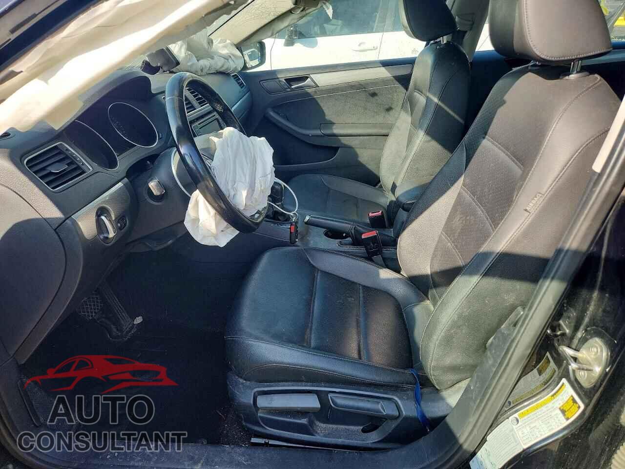 VOLKSWAGEN JETTA 2017 - 3VWDB7AJ9HM208220