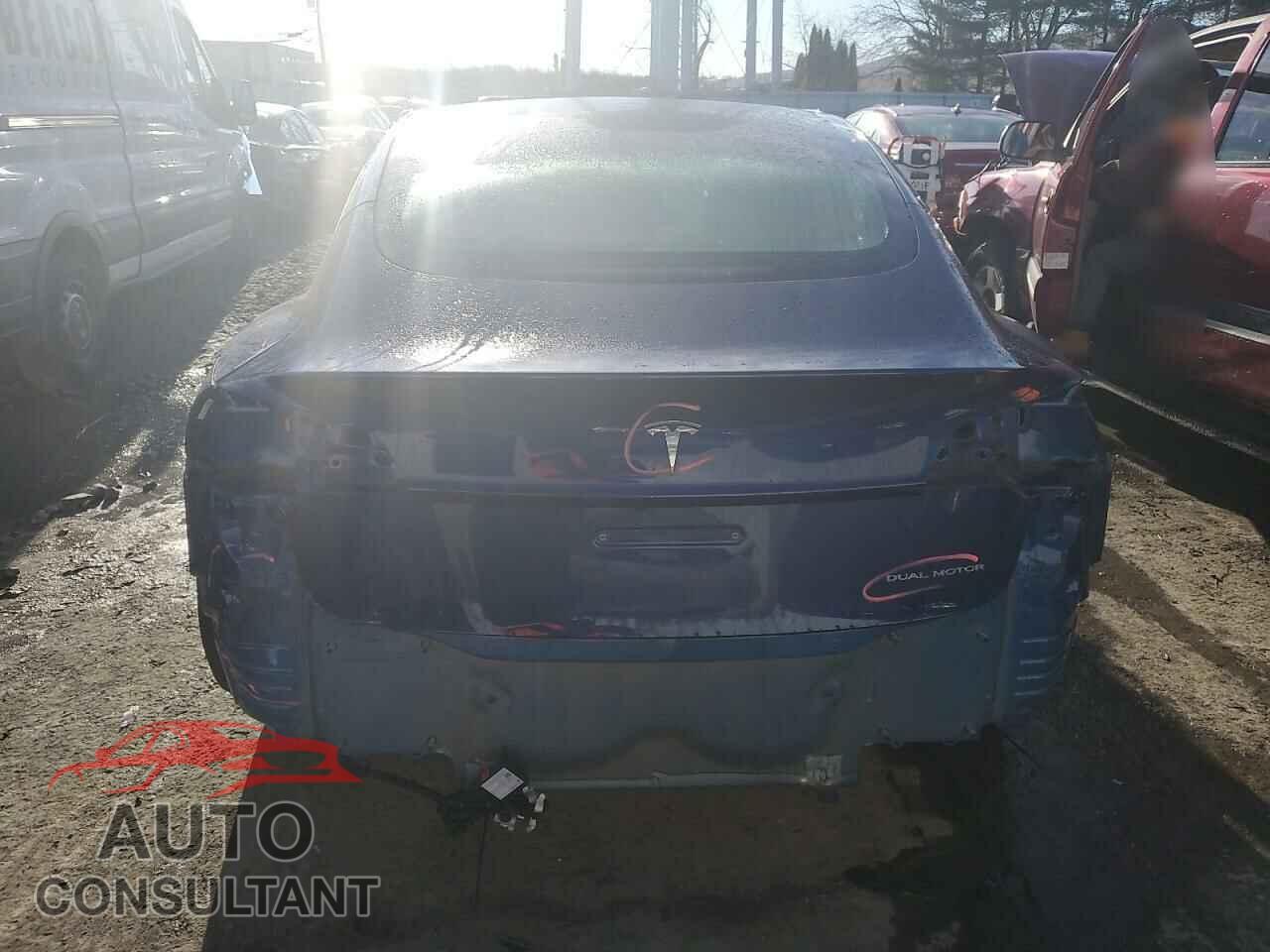 TESLA MODEL 3 2020 - 5YJ3E1EB6LF636457