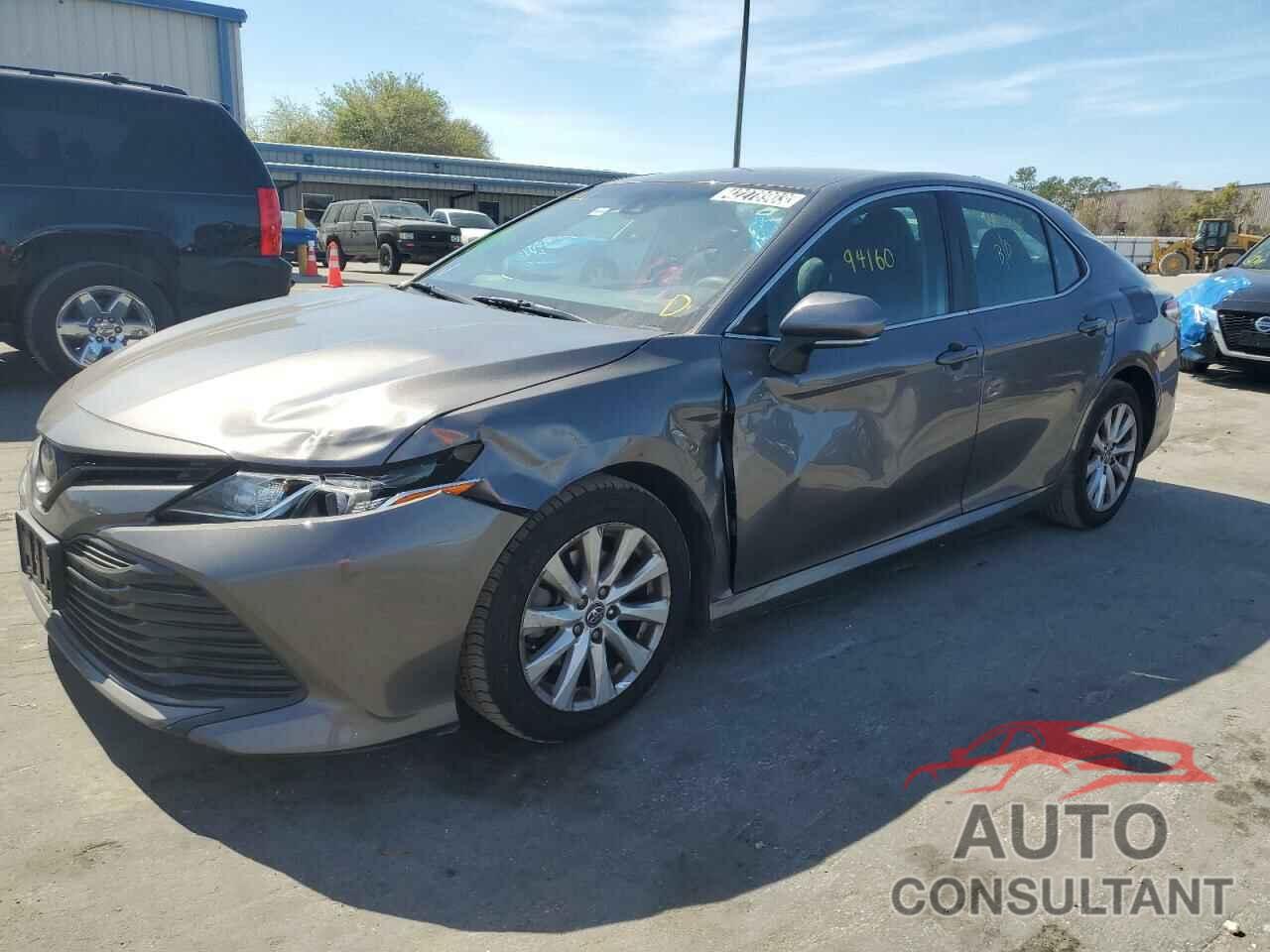 TOYOTA CAMRY 2018 - 4T1B11HK1JU543848