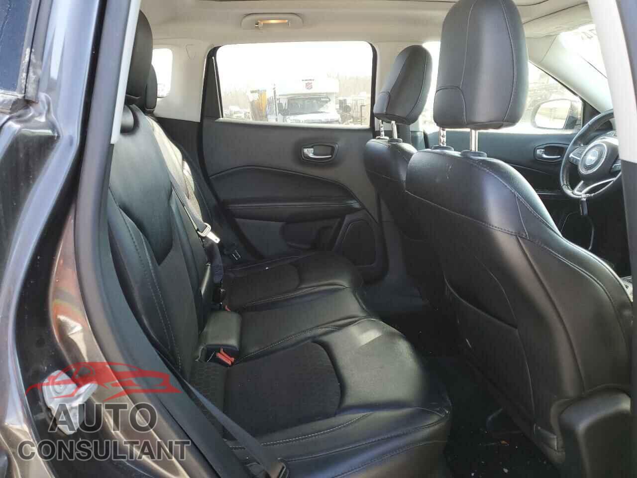 JEEP COMPASS 2018 - 3C4NJDBB5JT400908