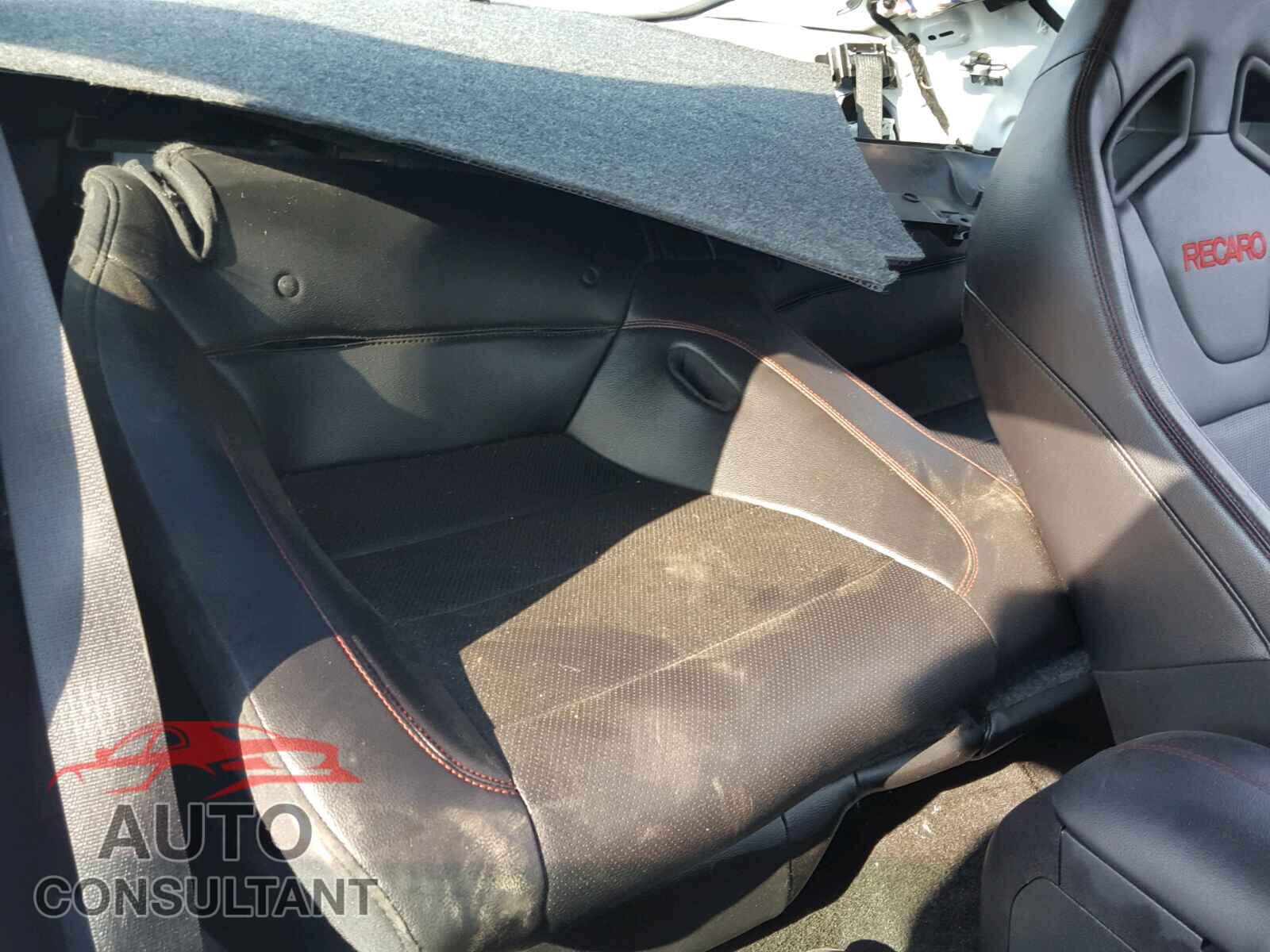 FORD MUSTANG 2017 - 1FA6P8CF9H5294085