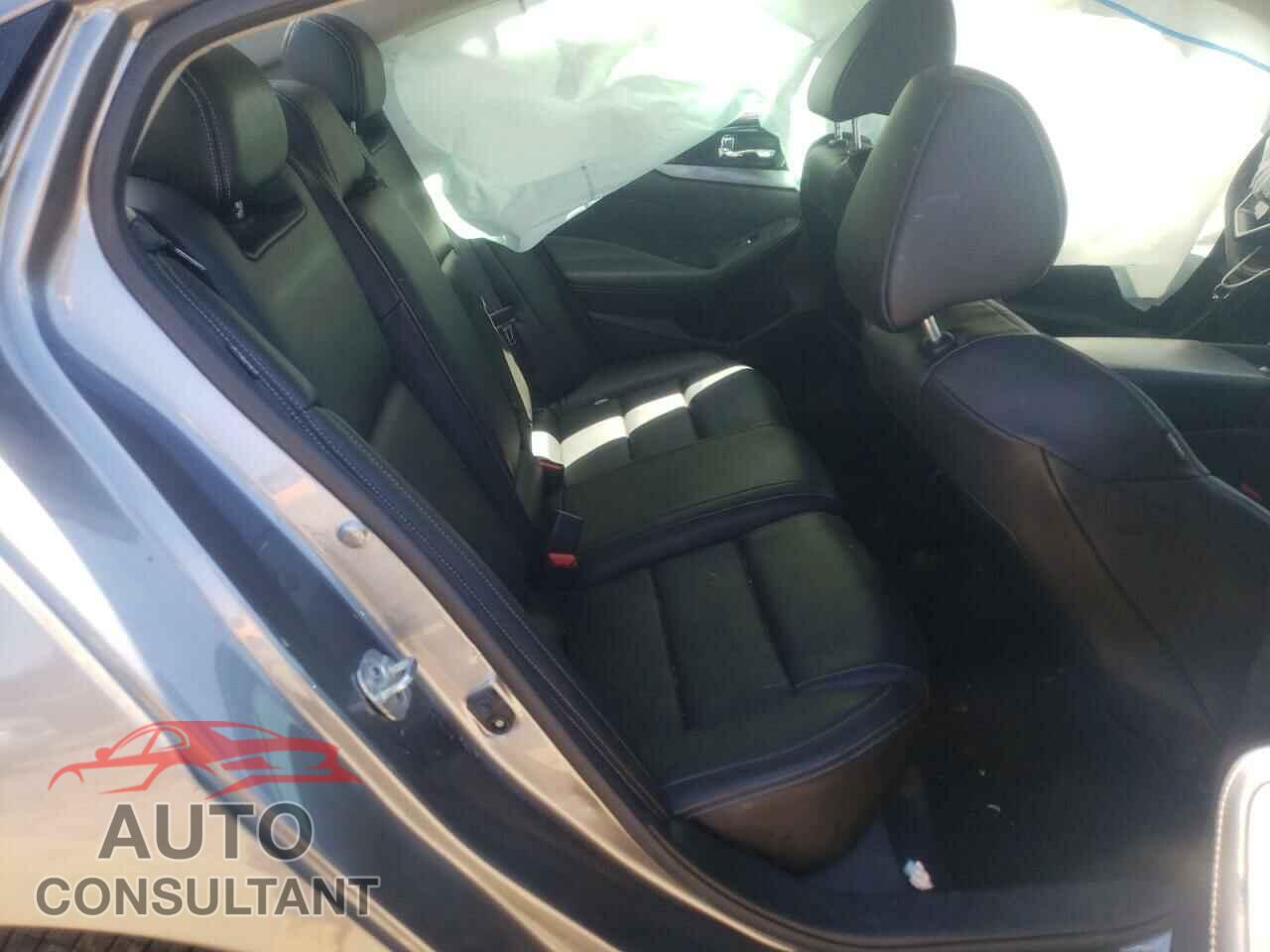 NISSAN MAXIMA 2021 - 1N4AA6CV2MC504846