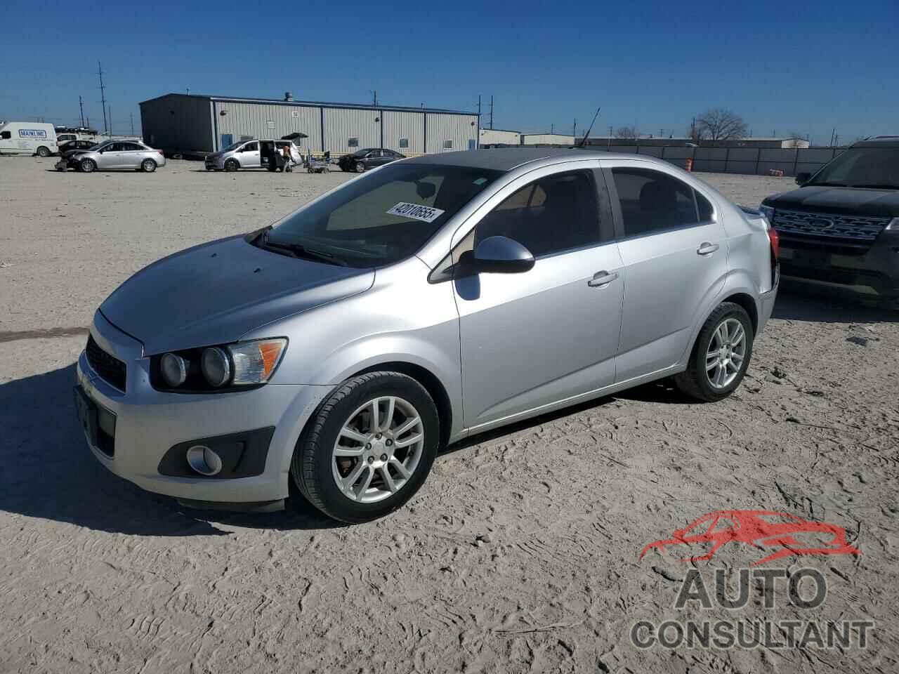 CHEVROLET SONIC 2013 - 1G1JC5SH4D4241272