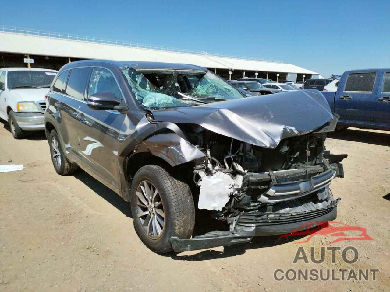 TOYOTA HIGHLANDER 2017 - 5TDKZRFH8HS208927