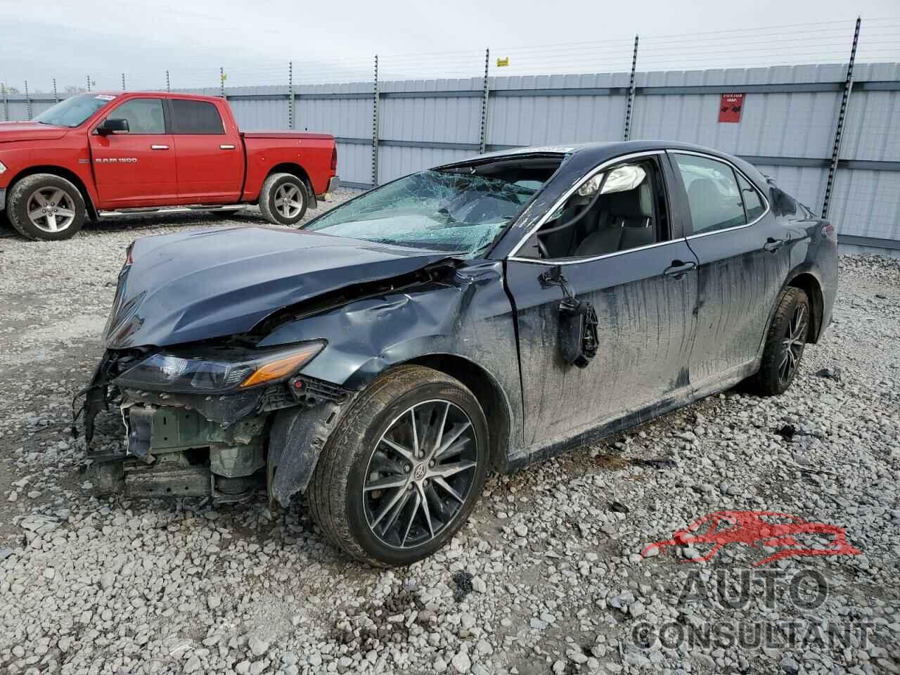 TOYOTA CAMRY 2021 - 4T1G11AK2MU418829