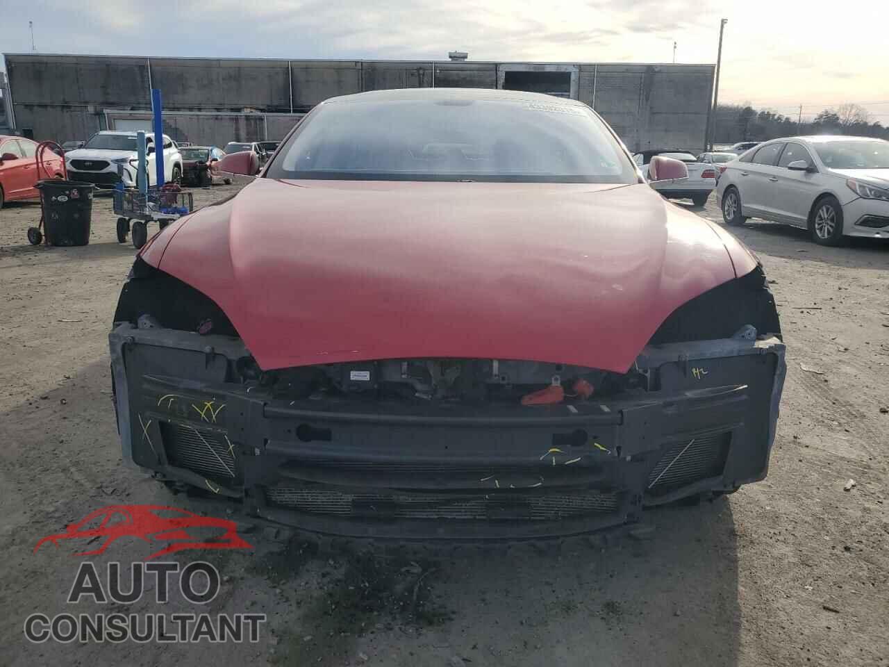 TESLA MODEL S 2013 - 5YJSA1CN6DFP09932