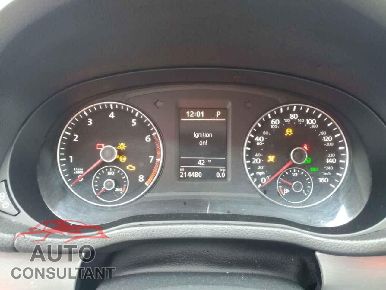 VOLKSWAGEN PASSAT 2015 - 1VWBT7A32FC051926