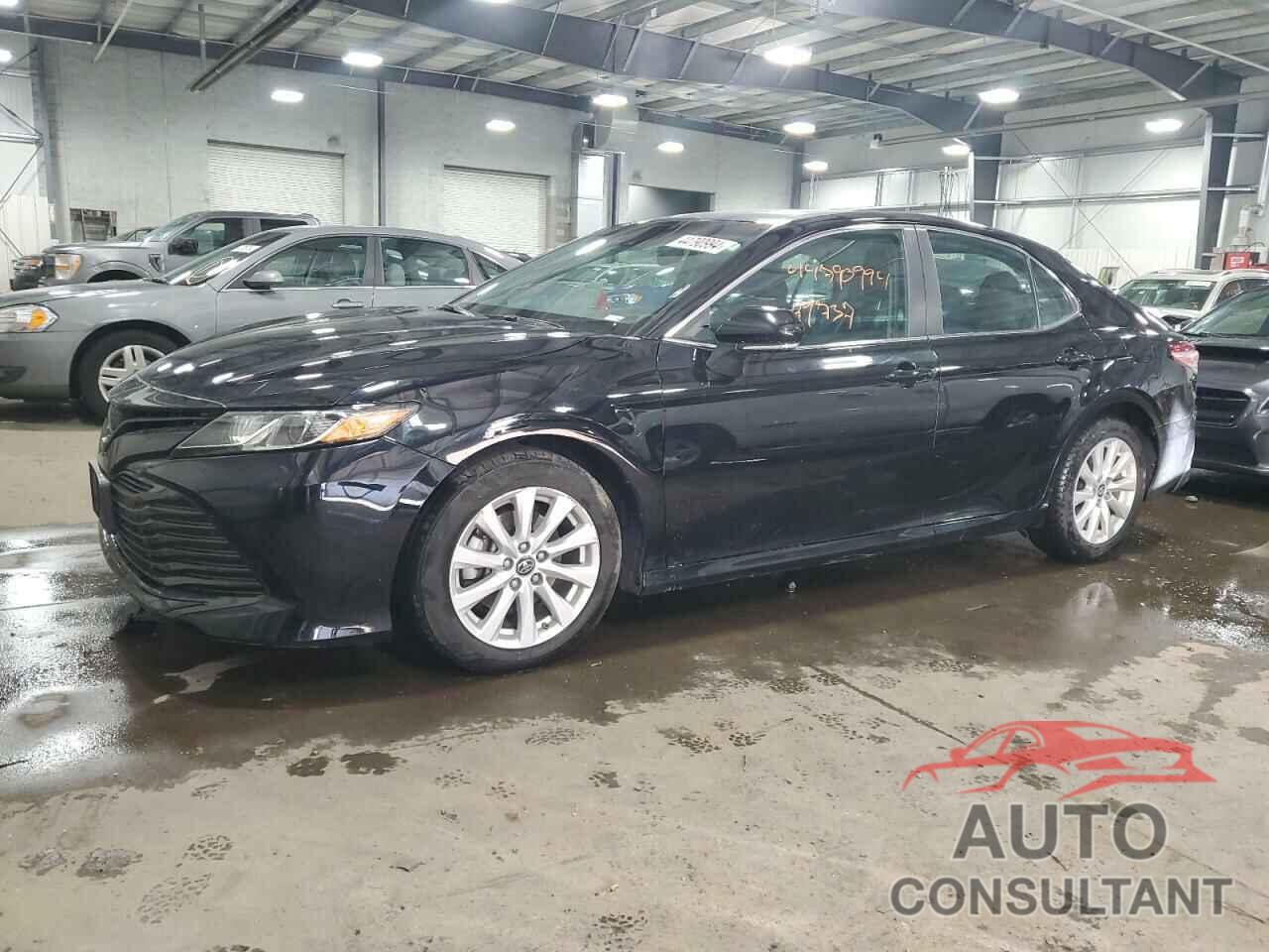 TOYOTA CAMRY 2018 - 4T1B11HK7JU084082