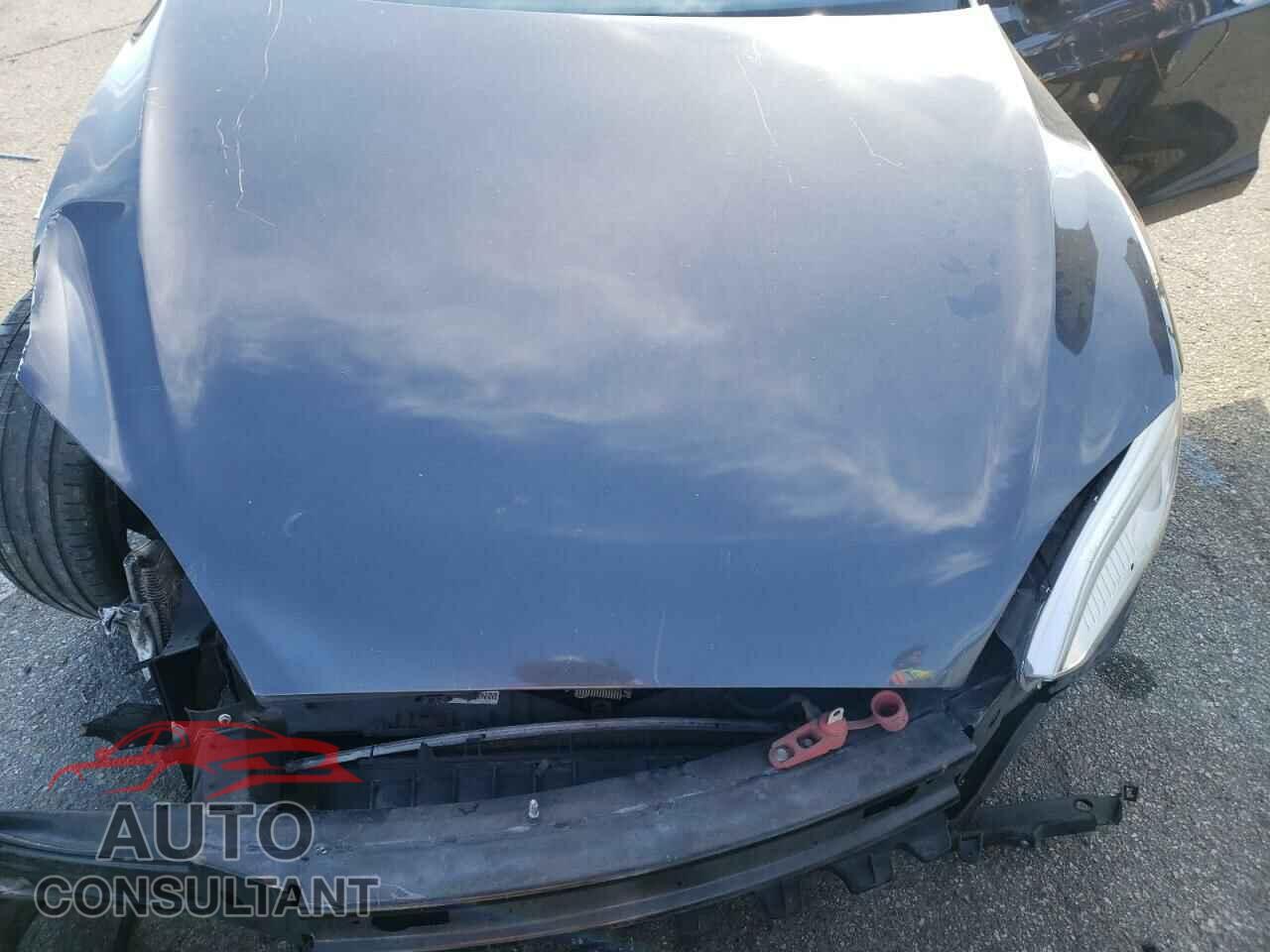 TESLA MODEL S 2015 - 5YJSA1S22FF084780