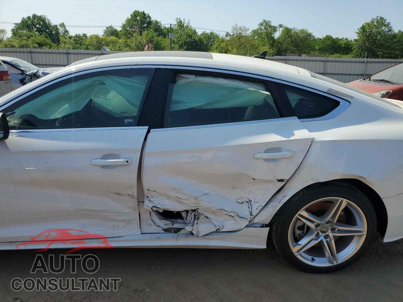 AUDI A5 2021 - WAUDACF56MA010161