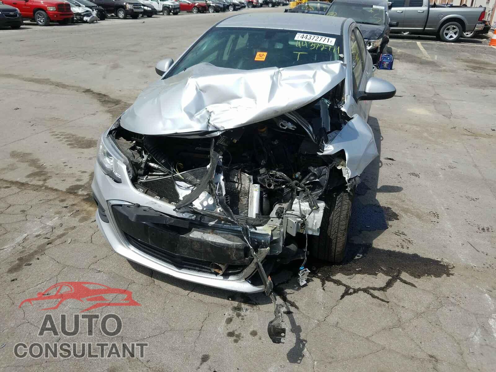 CHEVROLET SONIC 2017 - 1G1JF5SB0H4130887