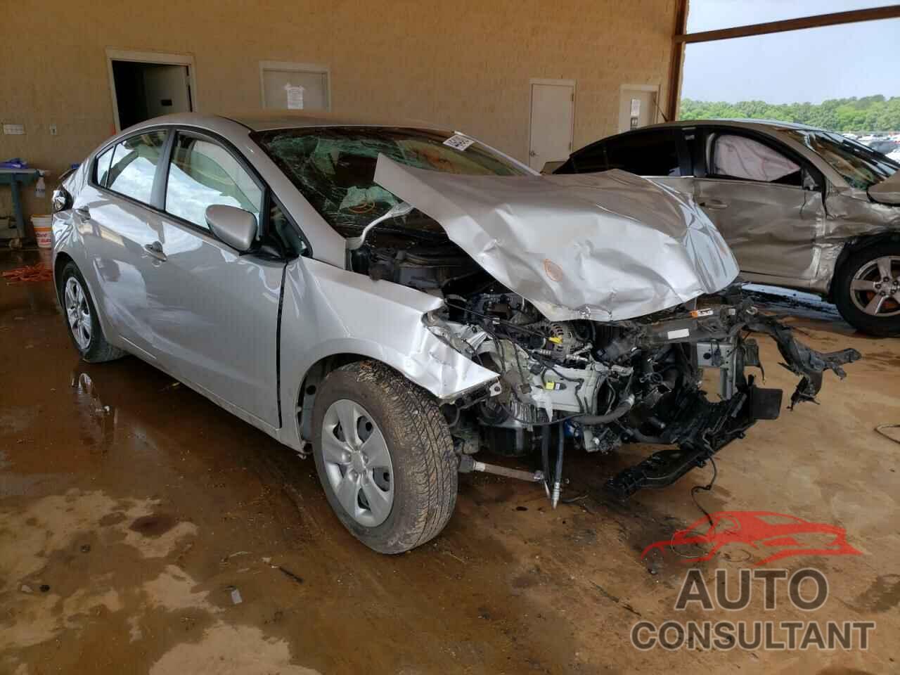 KIA FORTE 2018 - 3KPFK4A79JE170647