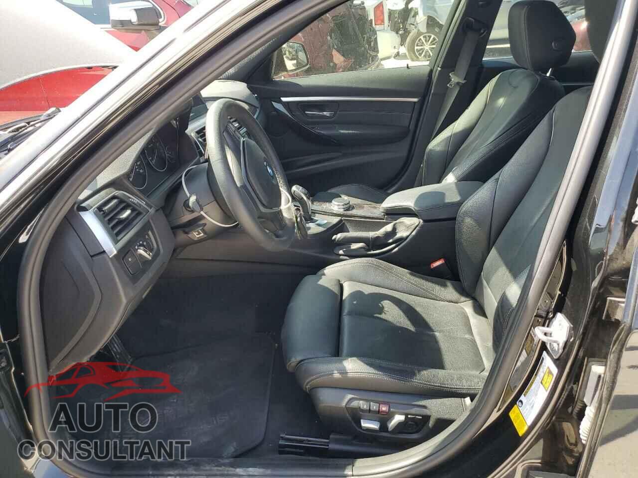 BMW 3 SERIES 2018 - WBA8B9C50JK677013