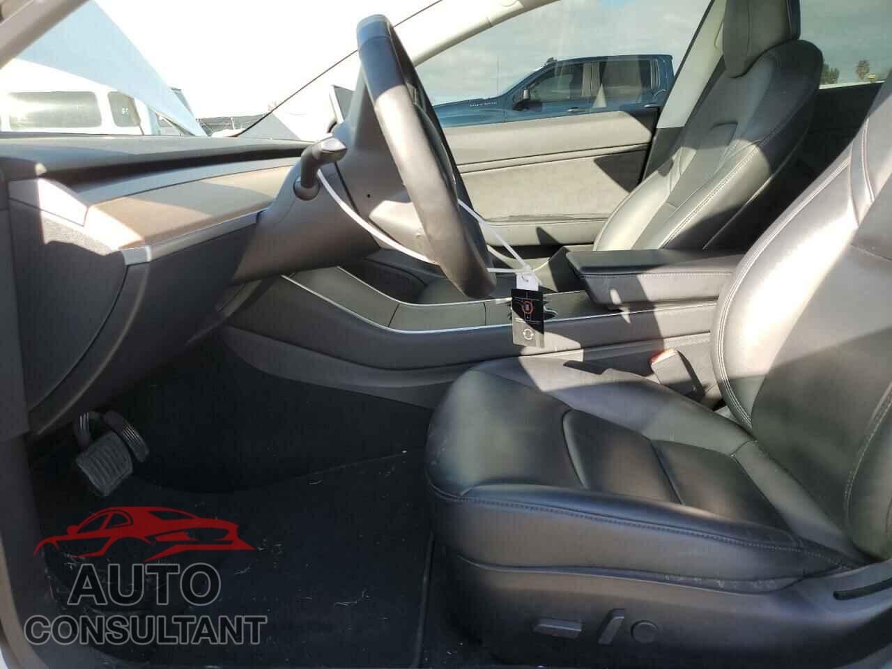 TESLA MODEL 3 2020 - 5YJ3E1EB4LF638711