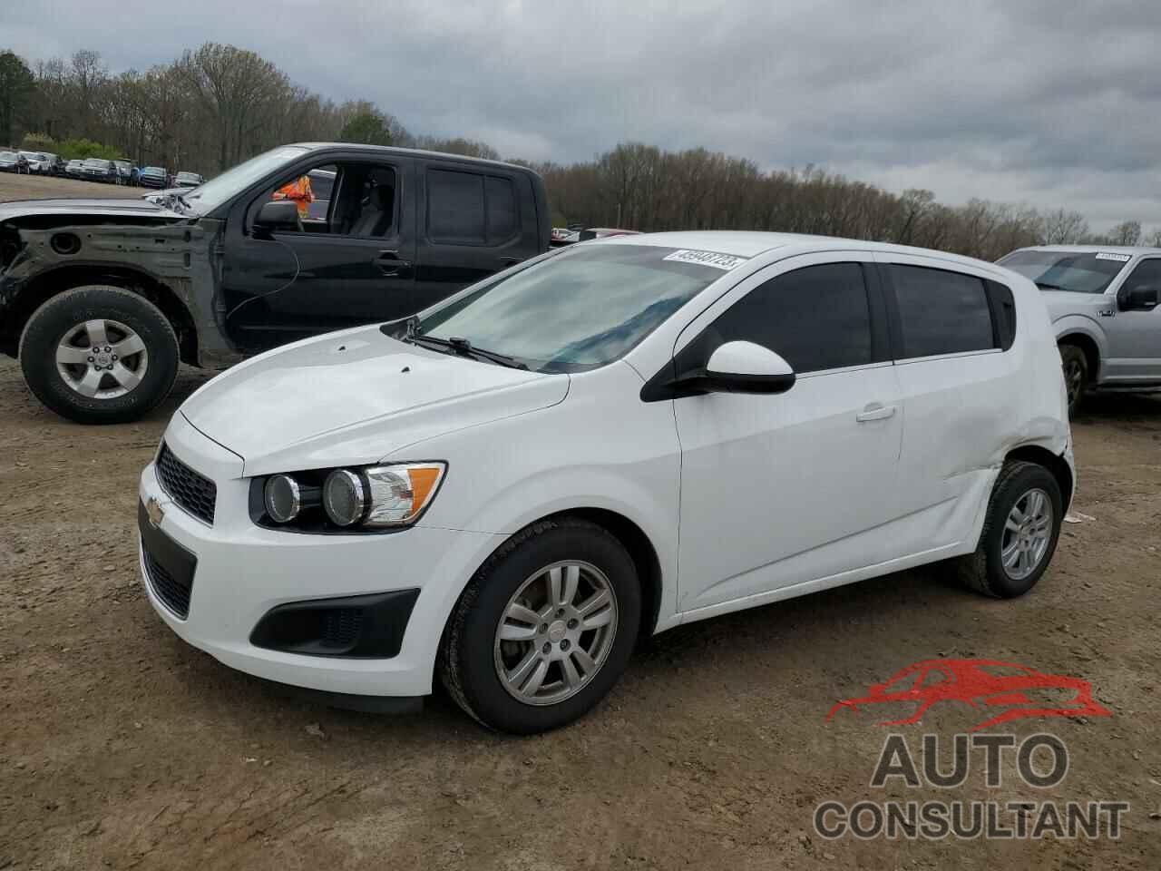 CHEVROLET SONIC 2015 - 1G1JC6SH7F4200899