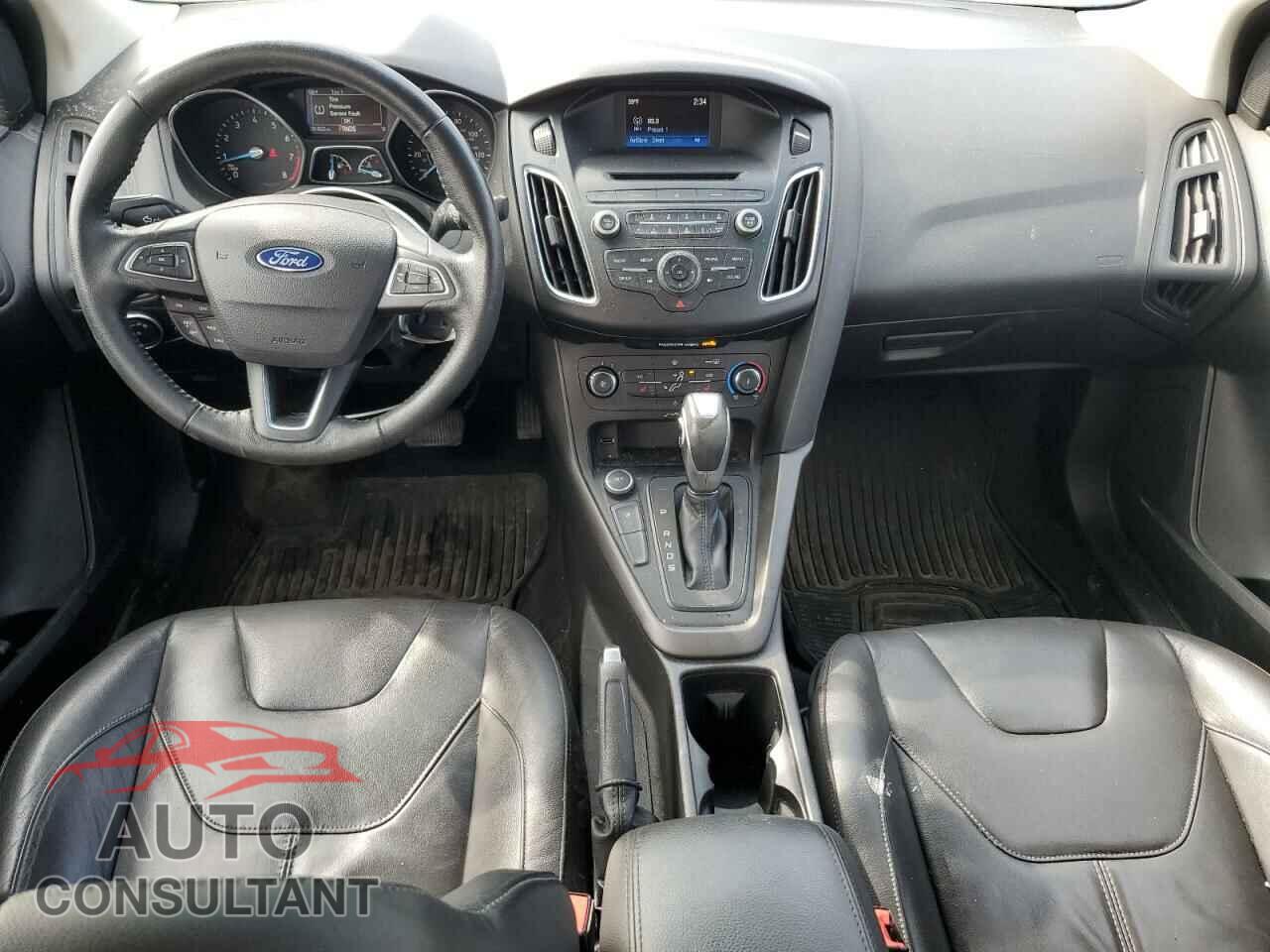 FORD FOCUS 2015 - 1FADP3F20FL310962