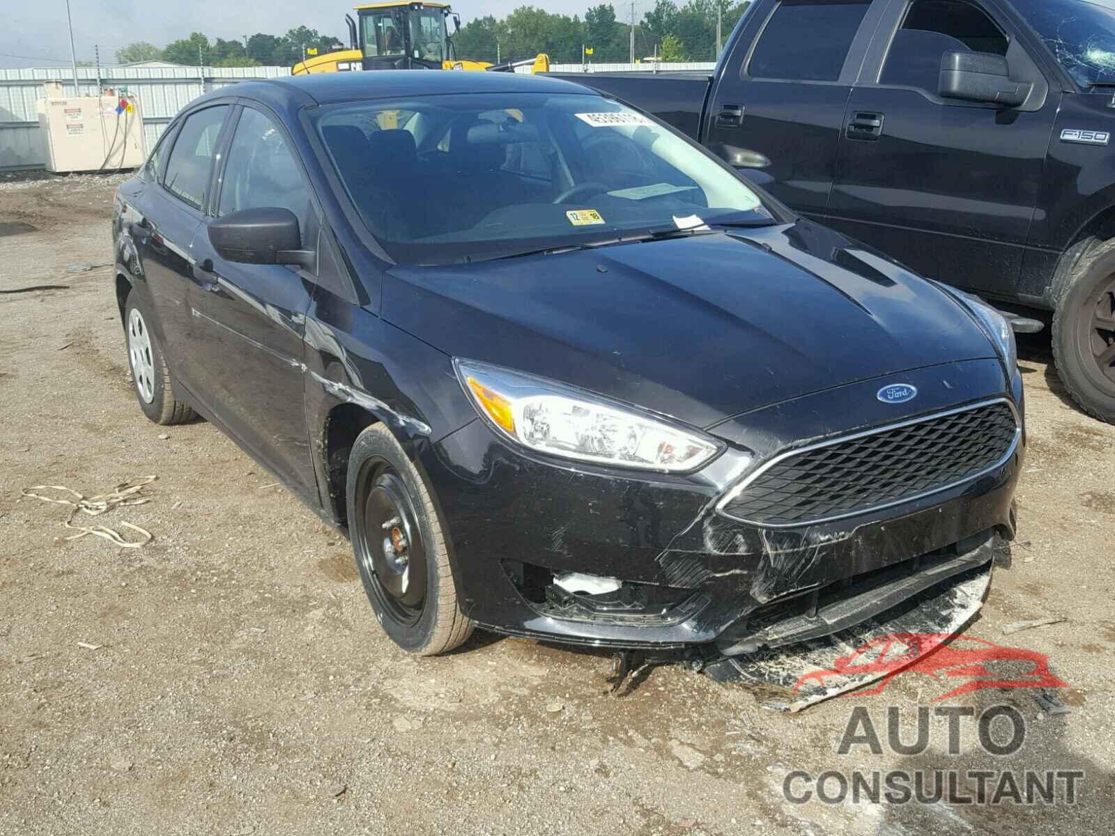 FORD FOCUS 2018 - 1FADP3E26JL202355