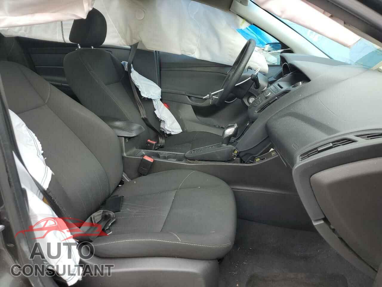 FORD FOCUS 2016 - 1FADP3F25GL303314