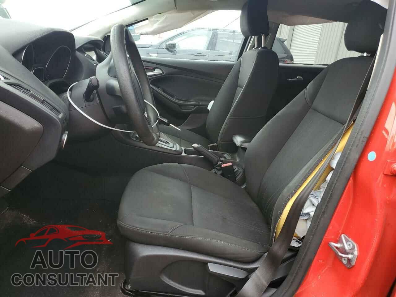 FORD FOCUS 2017 - 1FADP3M24HL256541