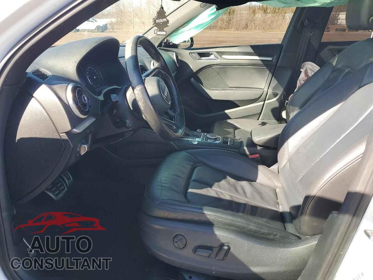 AUDI A3 2017 - WAUB8GFF4H1018817