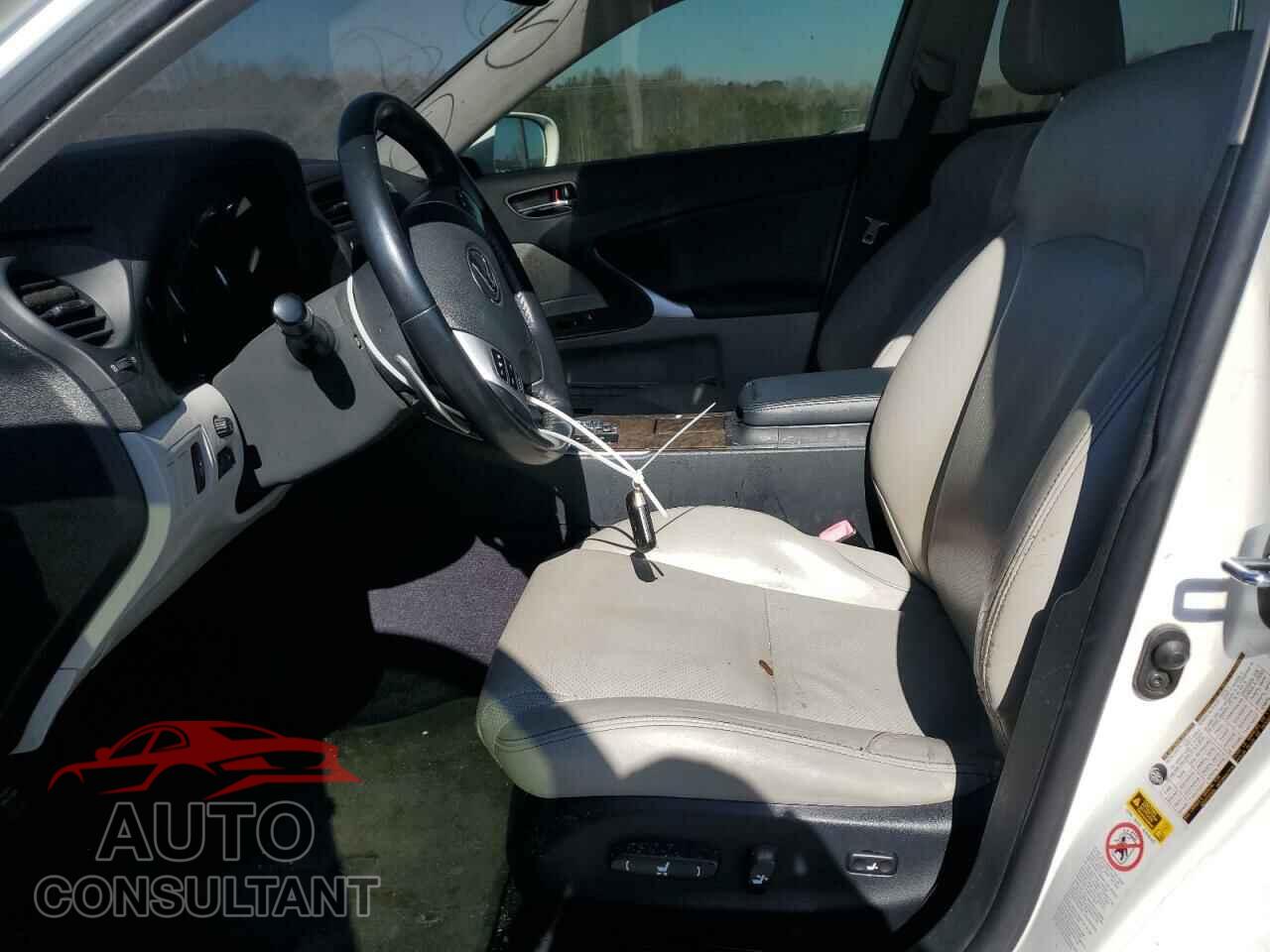 LEXUS IS 2013 - JTHCF5C25D5062748